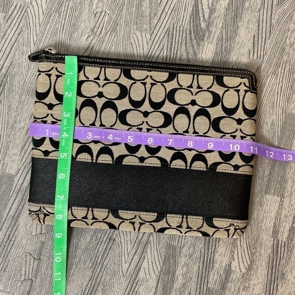 Coach Signature C Pattern IPad/Table Padded Case - Picture 7 of 7